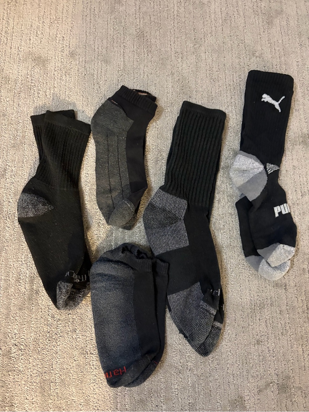 5 pairs of men’s black socks